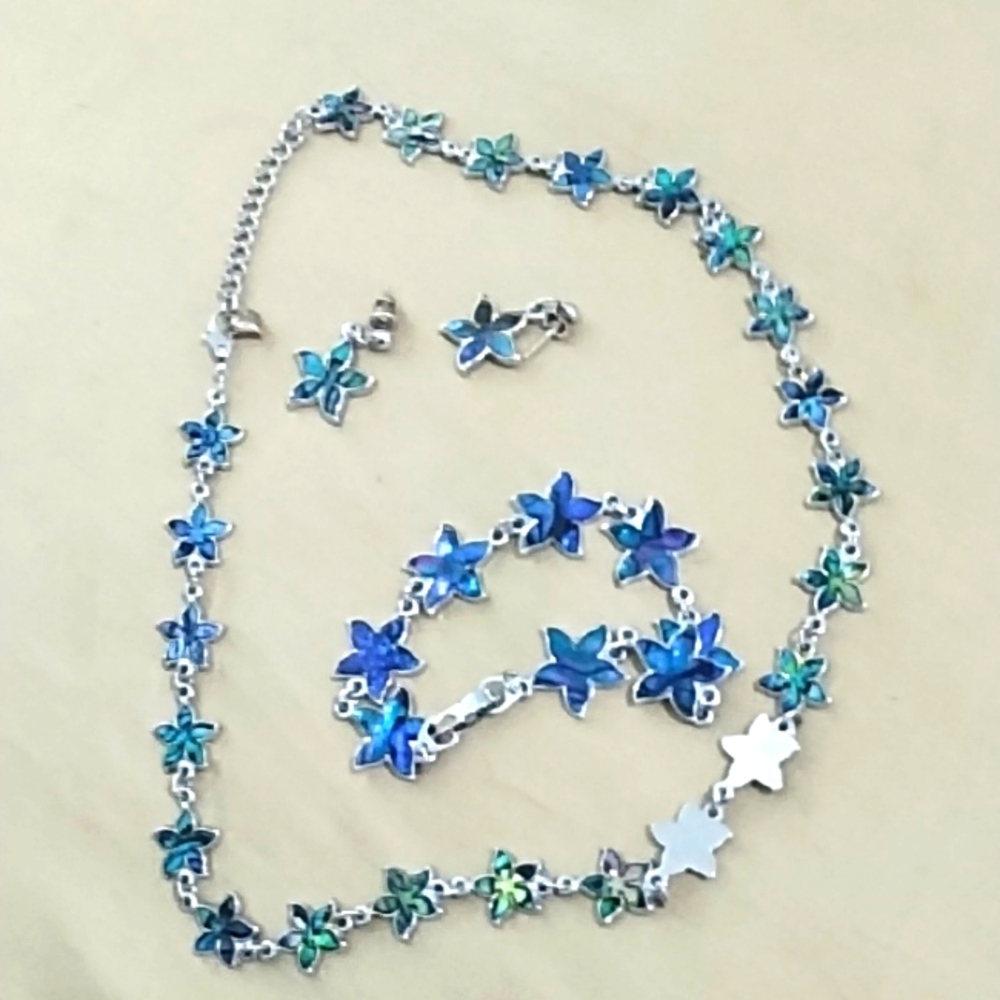 3 Pc Abalone Flower Necklace set: Bracelet, Necklace, Earrings